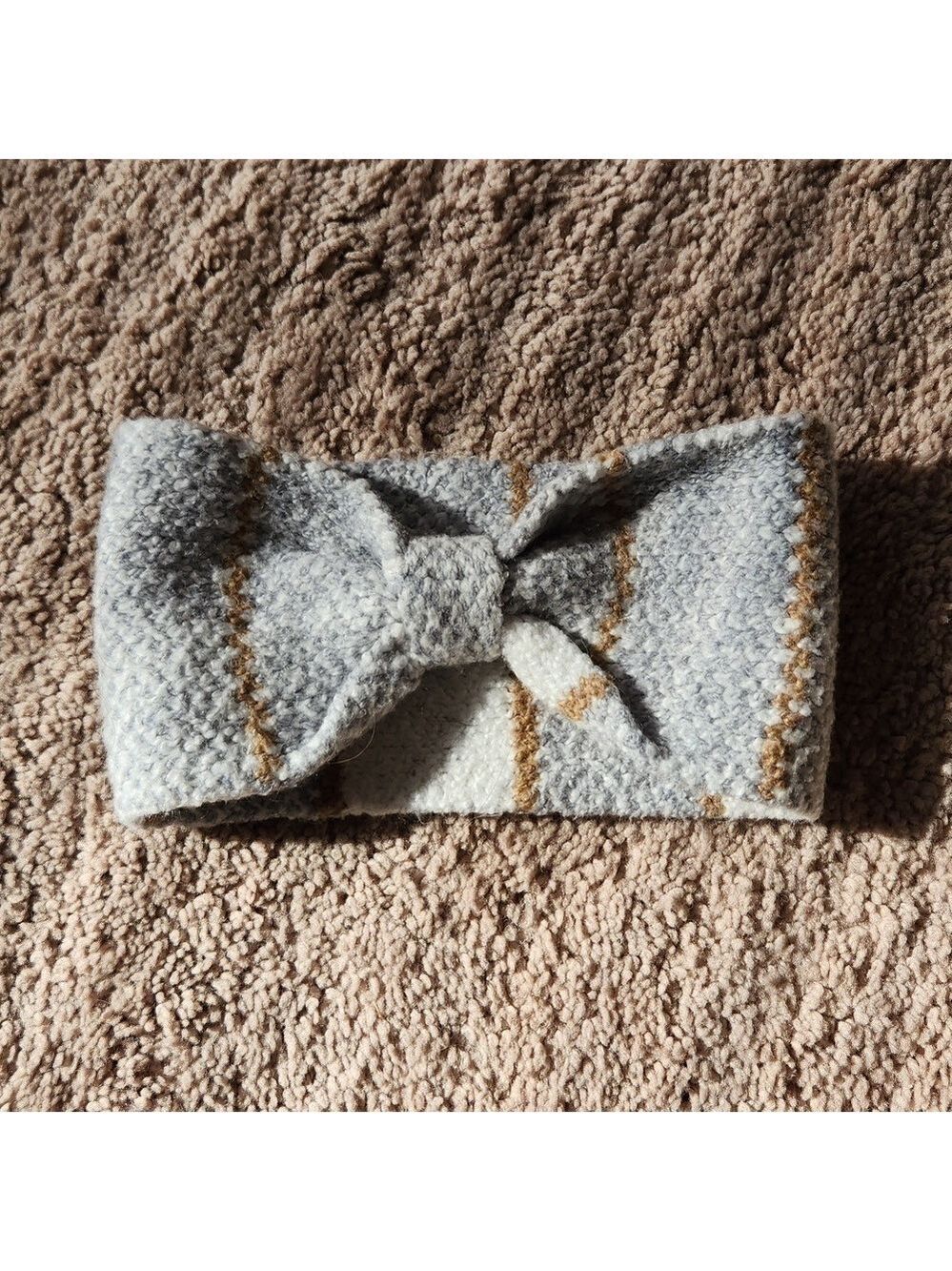 Reversible knit bow headband